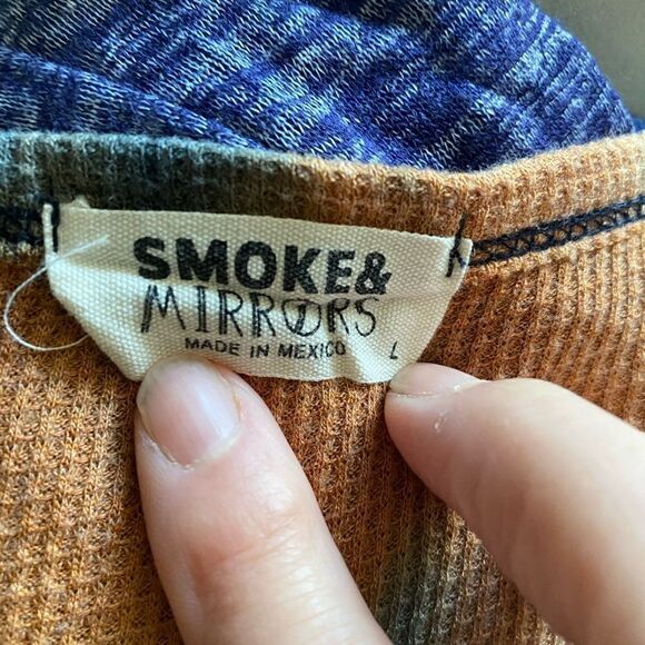 lSmoke & Mirrors Abstract Print Thermal Top Size Large - Picture 6 of 6